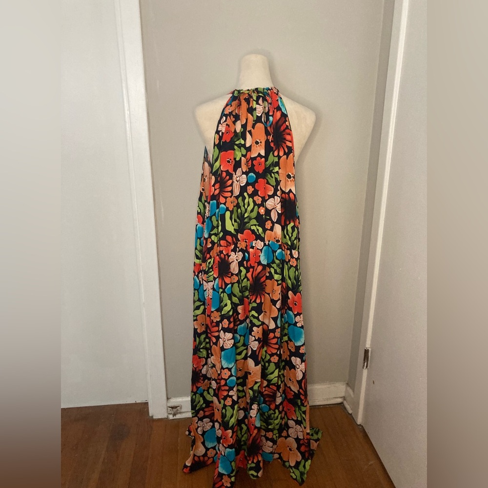 BloomChic Tropical Dress - Picture 4 of 5